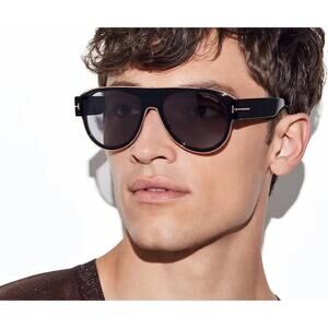 New! TOM FORD Lyle-02 Sunglasses TF1074 01C, Authentic